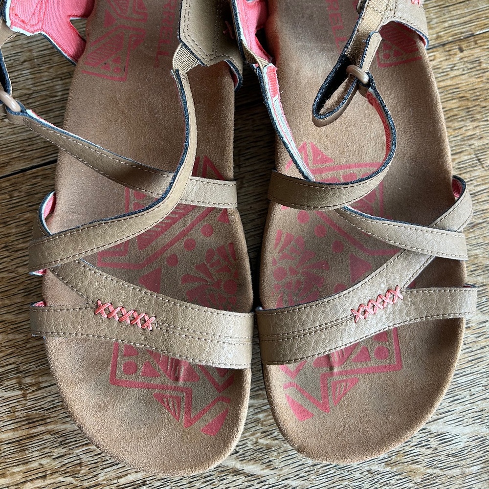 Merrell women size 8 leather sandal
